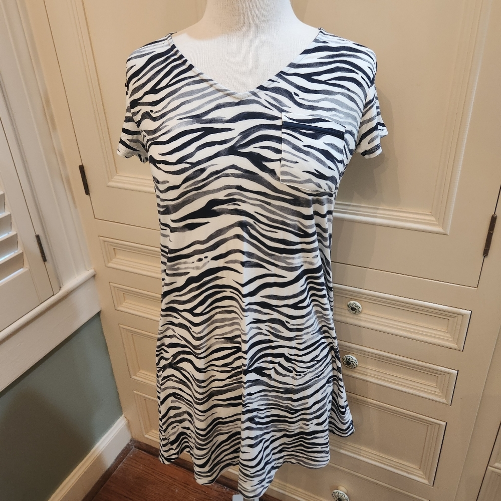 SOMA NWT Cool Nights Sz XS  Black & White Noble Tiger Print Ivory Sleepshirt